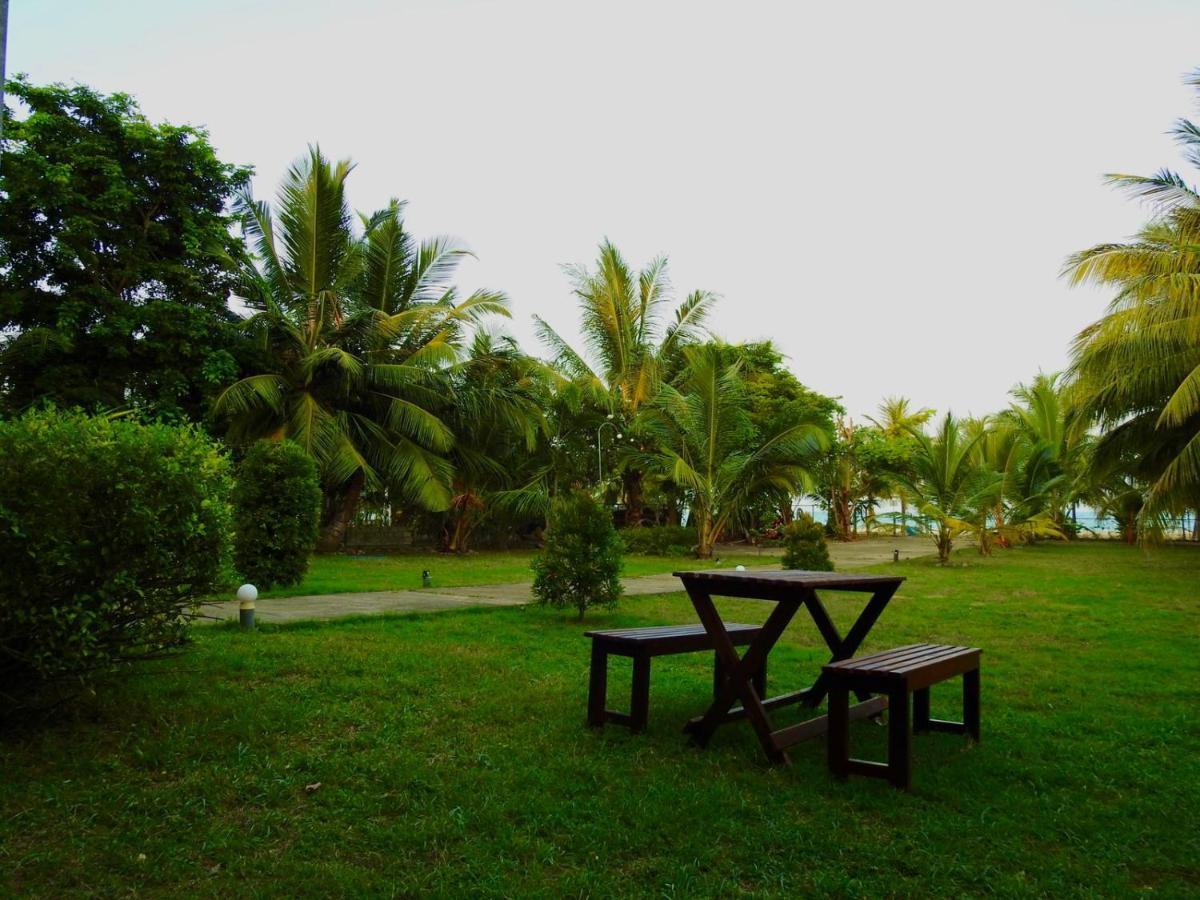 Aqua Marine Beach Hotel Калкуда Экстерьер фото